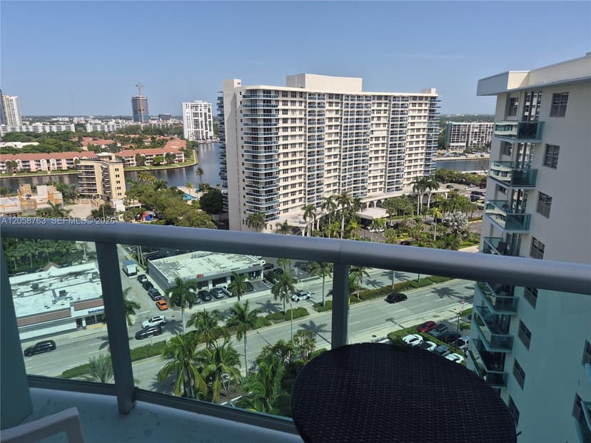 3901 S Ocean Dr, Hollywood FL 33019