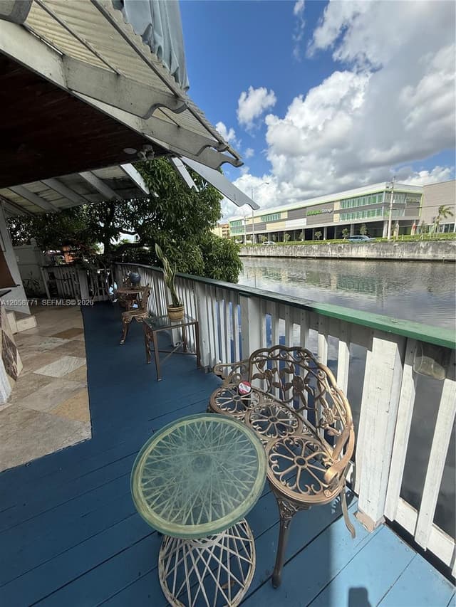 7643 NW South River Dr, Medley FL 33166 - Medley, FL - Photo 2