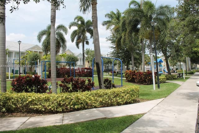 10770 NW 74th Ln, Doral FL 33178 - Doral, FL - Photo 7