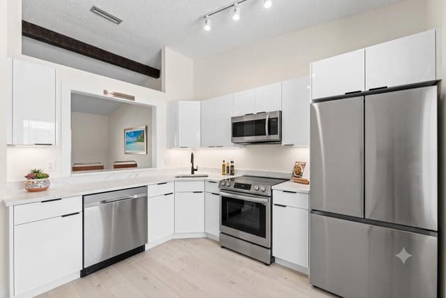 1024 Green Pine Boulevard # I, West Palm Beach FL 33409 - West Palm Beach, FL - Photo 2