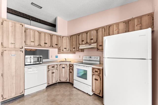 1024 Green Pine Boulevard # I, West Palm Beach FL 33409 - West Palm Beach, FL - Photo 3