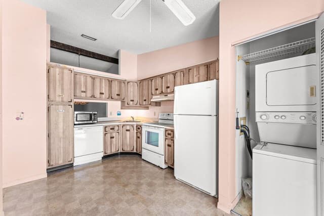 1024 Green Pine Boulevard # I, West Palm Beach FL 33409 - West Palm Beach, FL - Photo 5