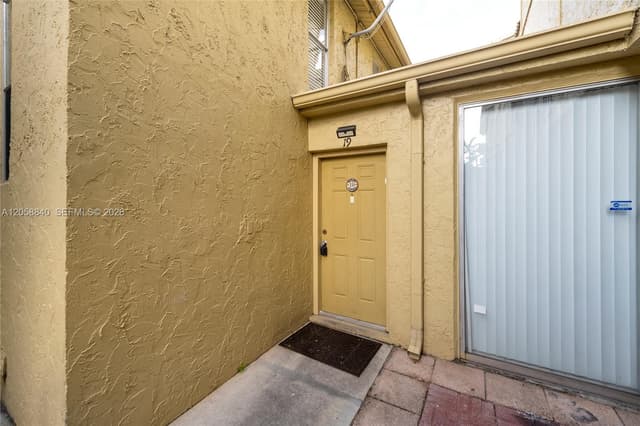 8401 W Sample Rd # 19, Coral Springs FL 33065 - Coral Springs, FL - Photo 2