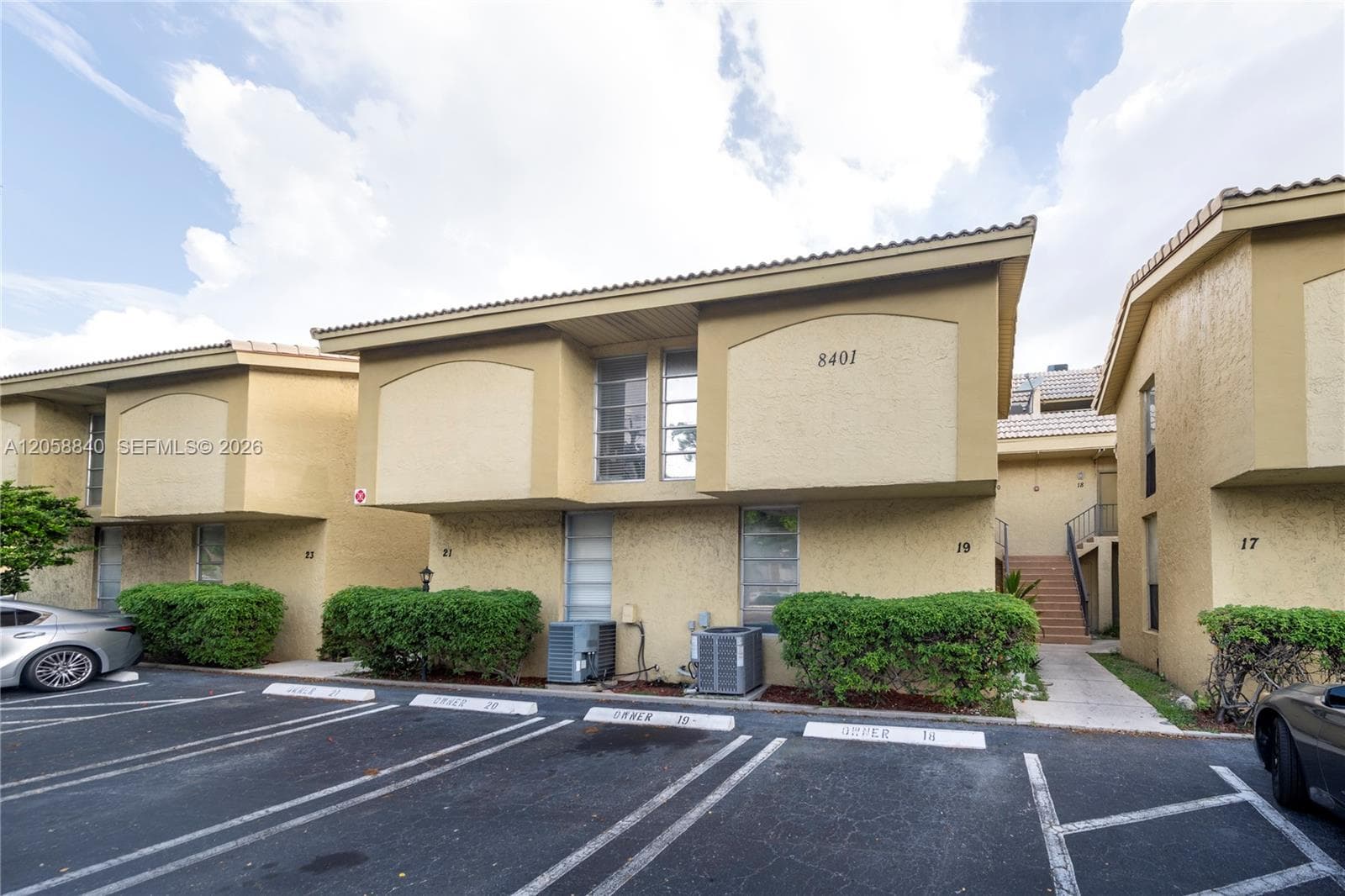 8401 W Sample Rd # 19, Coral Springs FL 33065