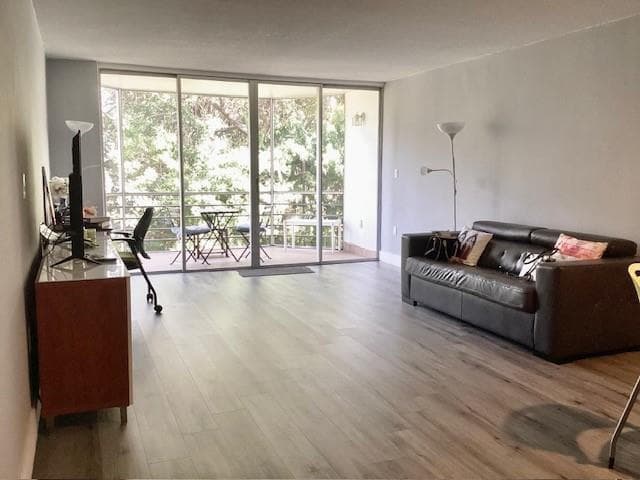 1101 NE 191ST Street # H301, Miami FL 33179 - Miami, FL - Photo 6