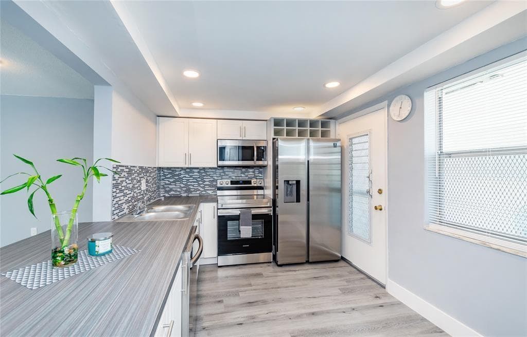 1101 NE 191ST Street # H301, Miami FL 33179 - Miami, FL - Photo 1