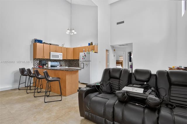 2422 NW 55th Ter, Lauderhill FL 33313 - Lauderhill, FL - Photo 6
