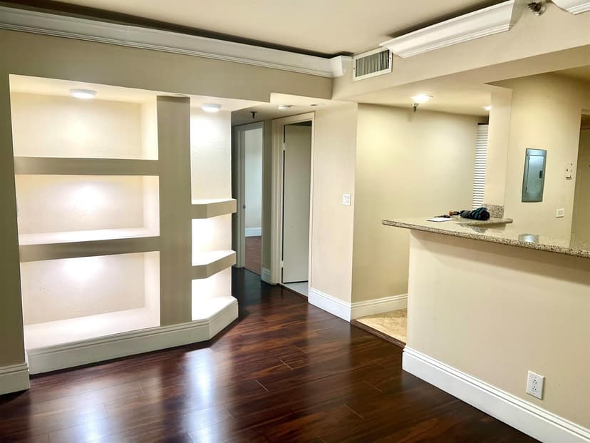 9235 SW 8th Street # 304, Boca Raton FL 33428
