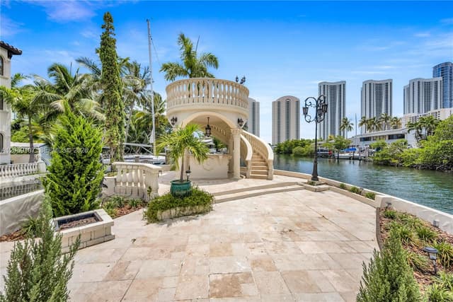 270 Atlantic Ave, Sunny Isles Beach FL 33160 - Sunny Isles Beach, FL - Photo 4
