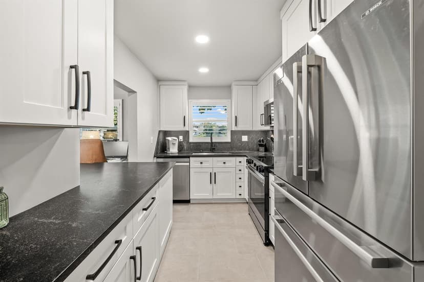 135 ANDOVER F, West Palm Beach FL 33417