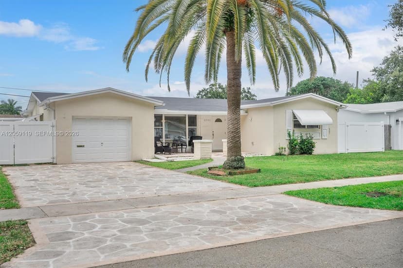 8963 SW 53rd St, Cooper City FL 33328