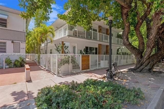 224 Meridian Ave # 9, Miami Beach FL 33139