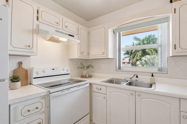 5300 Washington Street # 301E, Hollywood FL 33021 - Hollywood, FL - Photo 6
