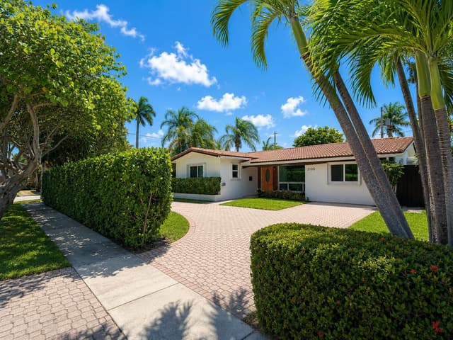 2100 N 14th Terrace, Hollywood FL 33020 - Hollywood, FL - Photo 2