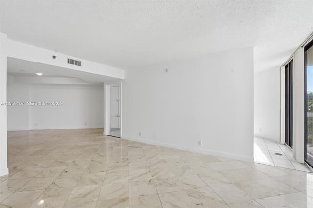 20185 E Country Club Dr # 502, Aventura FL 33180 - Aventura, FL - Photo 6