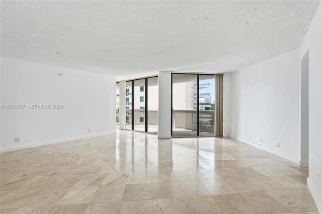 20185 E Country Club Dr # 502, Aventura FL 33180 - Aventura, FL - Photo 3