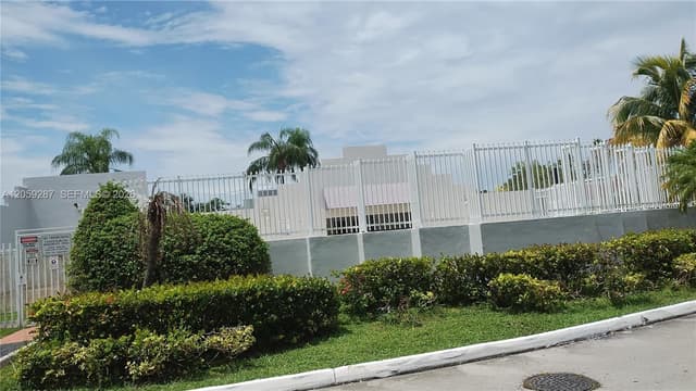 10395 SW 154th Cir Ct # 104, Miami FL 33196 - Miami, FL - Photo 3