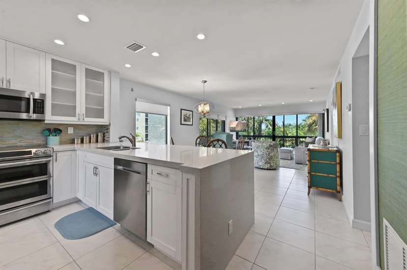 2550 Presidential Way # 301, West Palm Beach FL 33401