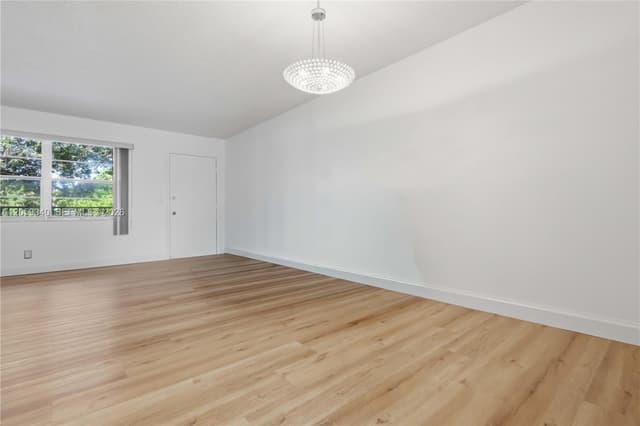 101 SW 132nd Way # 305J, Pembroke Pines FL 33027 - Pembroke Pines, FL - Photo 4