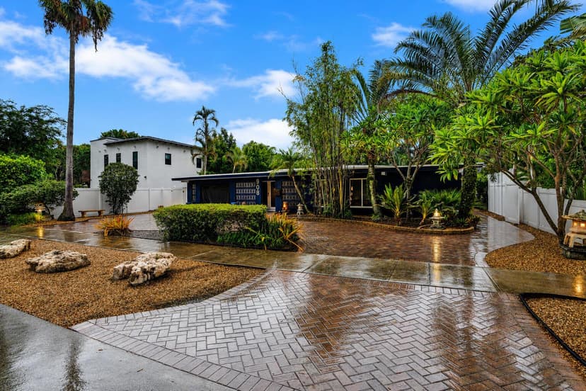 908 NE 16th Place, Fort Lauderdale FL 33305