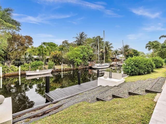 2448 Okeechobee Ln, Fort Lauderdale FL 33312 - Fort Lauderdale, FL - Photo 4