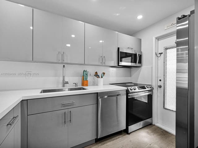 400 SE 10th Street # 303, Deerfield Beach FL 33441 - Deerfield Beach, FL - Photo 4
