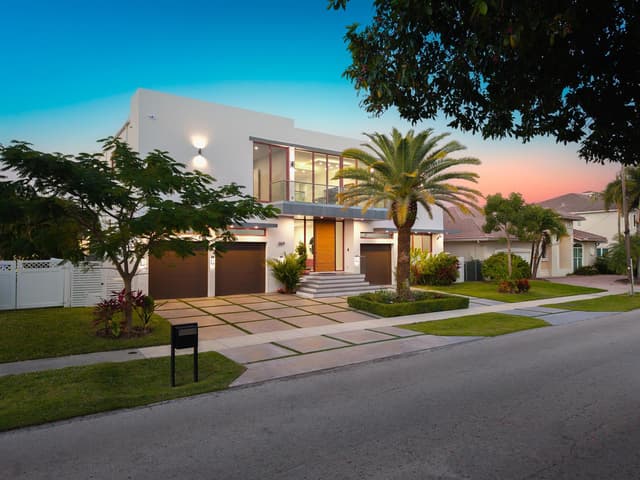 2631 NE 48TH Court, Lighthouse Point FL 33064 - Lighthouse Point, FL - Photo 3