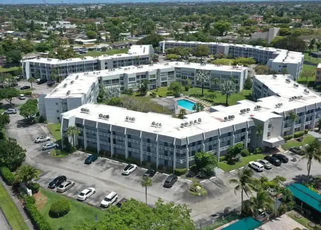 6700 ROYAL PALM Boulevard # 203D, Margate FL 33063 - Margate, FL - Photo 2