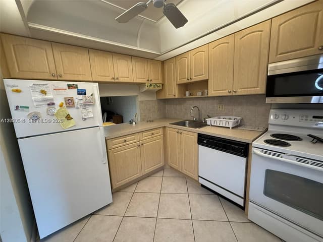 7797 Golf Cir Dr # 102, Margate FL 33063 - Margate, FL - Photo 3