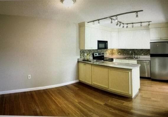1700 Embassy Drive # 105, West Palm Beach FL 33401 - West Palm Beach, FL - Photo 2
