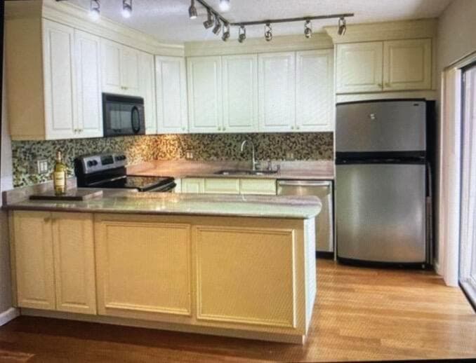 1700 Embassy Drive # 105, West Palm Beach FL 33401 - West Palm Beach, FL - Photo 1