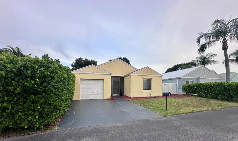 57 Buxton Lane, Boynton Beach FL 33426