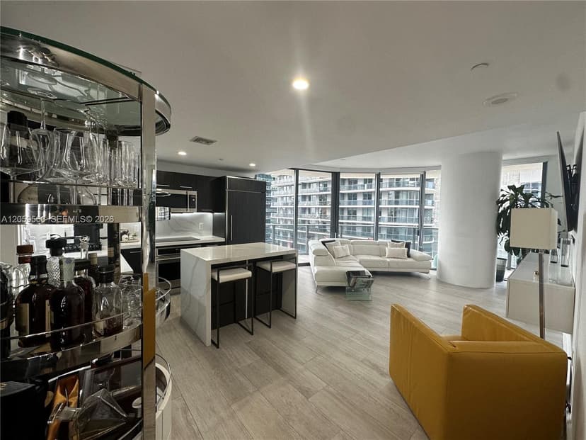 45 SW 9th St # 2501, Miami FL 33130