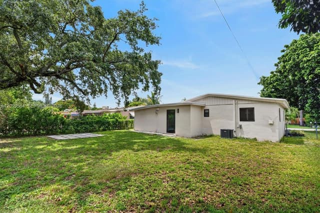 5626 Raleigh St, Hollywood FL 33021 - Hollywood, FL - Photo 4