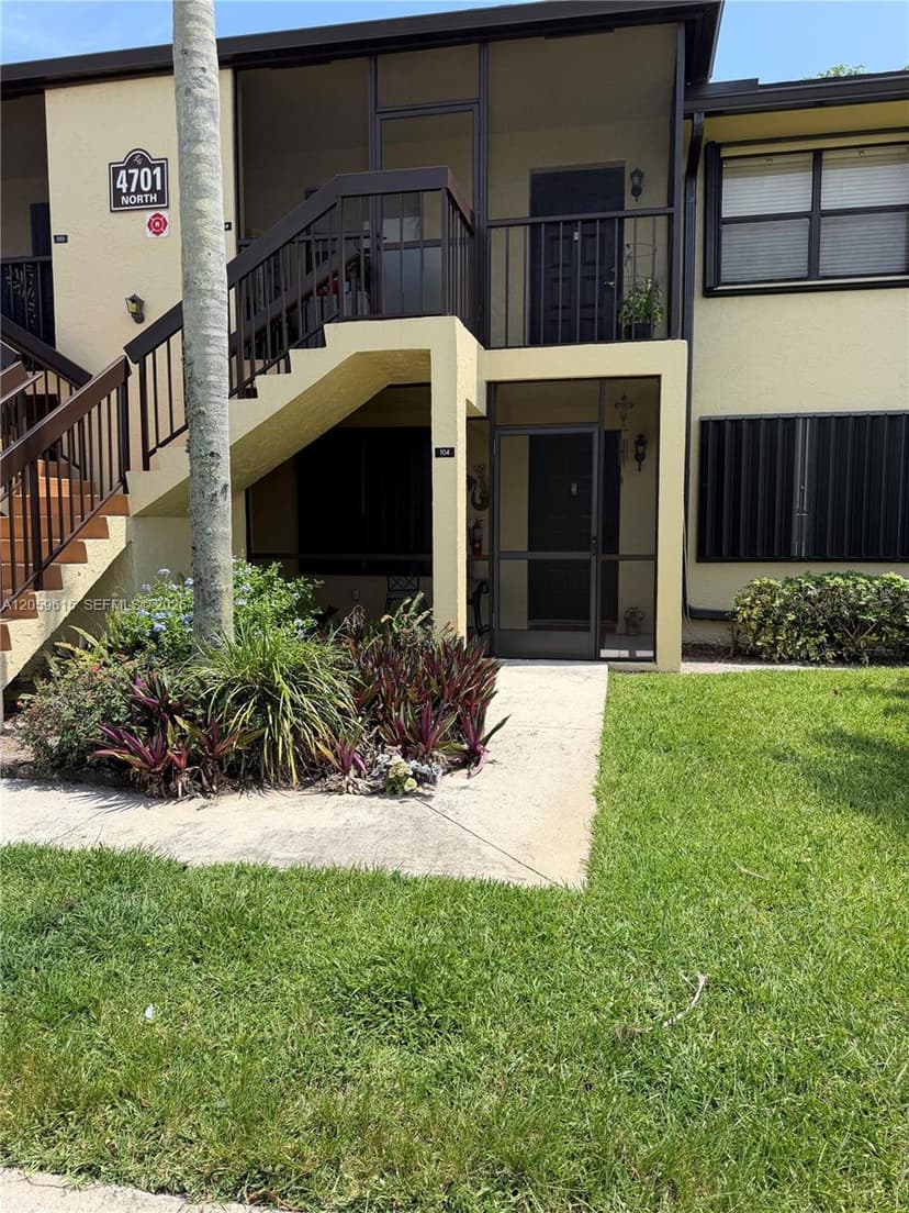 4701 E Lucerne Lakes Blvd E # 104, Lake Worth FL 33467