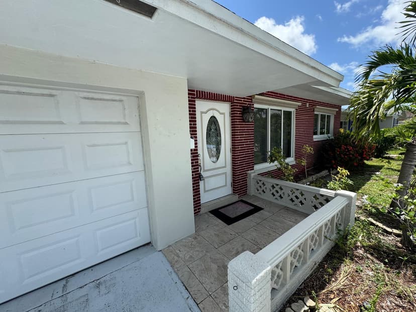 4717 NW 49TH Place, Tamarac FL 33319