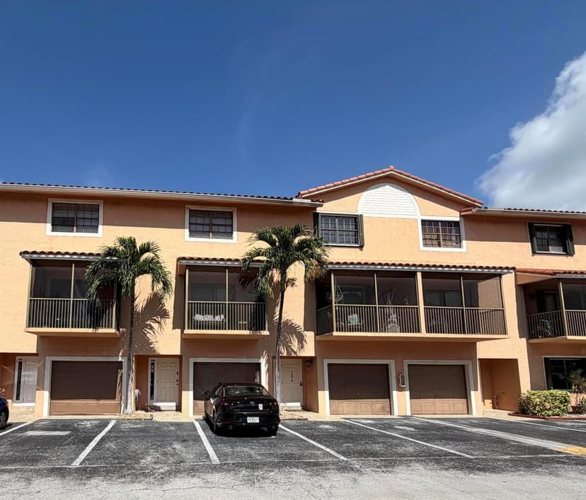 9908 HAMMOCKS Boulevard # 42, Miami FL 33196