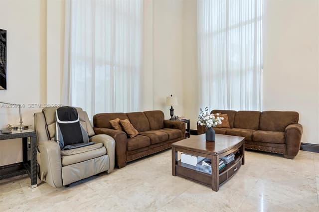 18825 N Bay Rd, Sunny Isles Beach FL 33160 - Sunny Isles Beach, FL - Photo 4