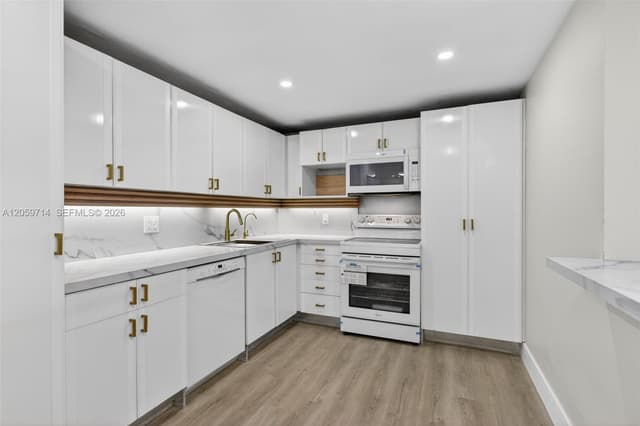 3090 N Course Dr # 807, Pompano Beach FL 33069 - Pompano Beach, FL - Photo 5