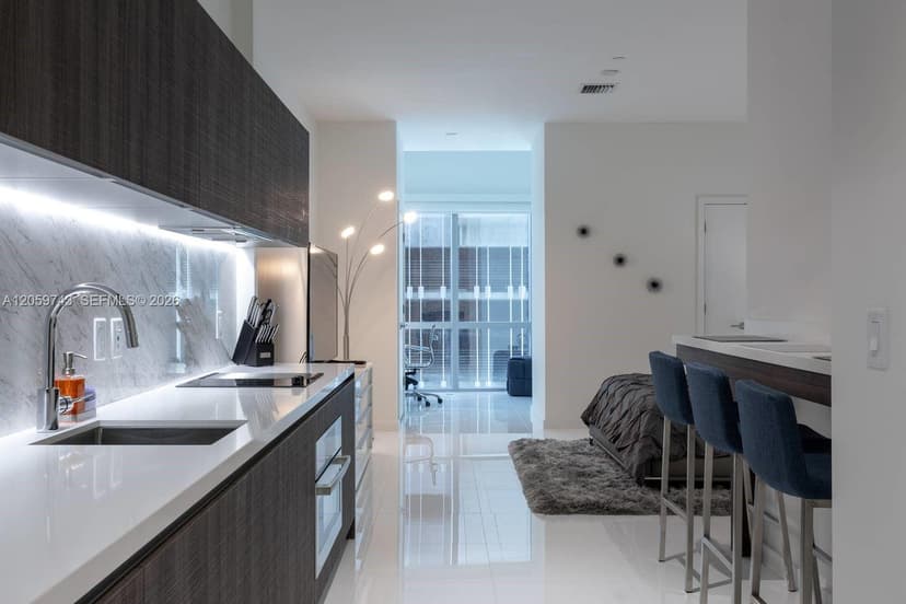851 NE 1st Ave # 503, Miami FL 33132