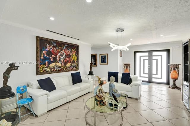 2711 SW 117th Ct, Miami FL 33175 - Miami, FL - Photo 2