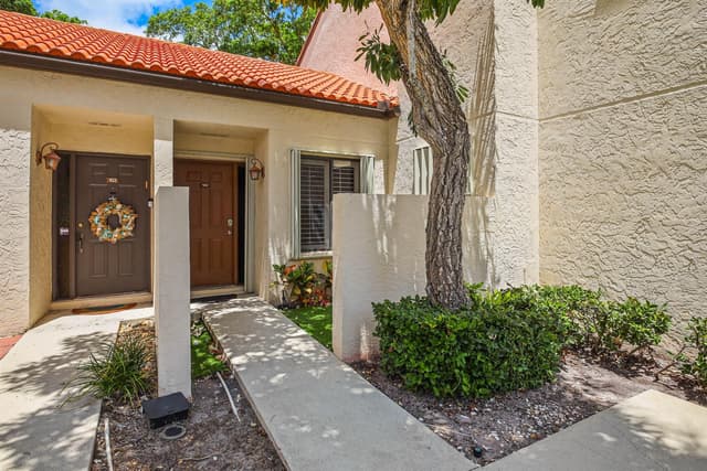 14 Vía De Casas Sur # 103, Boynton Beach FL 33426 - Boynton Beach, FL - Photo 3