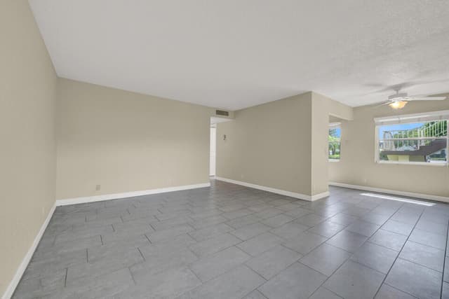 742 Normandy P, Delray Beach FL 33484 - Delray Beach, FL - Photo 5