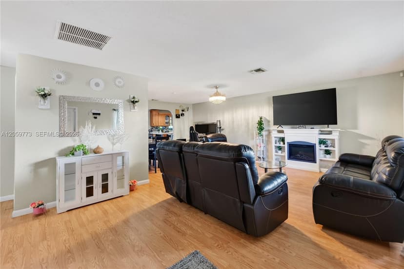 5511 BARNSTEAD CIR, Green Acres FL 33463