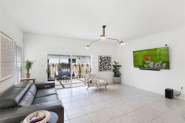 357 NE 1st Dr, Florida City FL 33034 - Florida City, FL - Photo 5