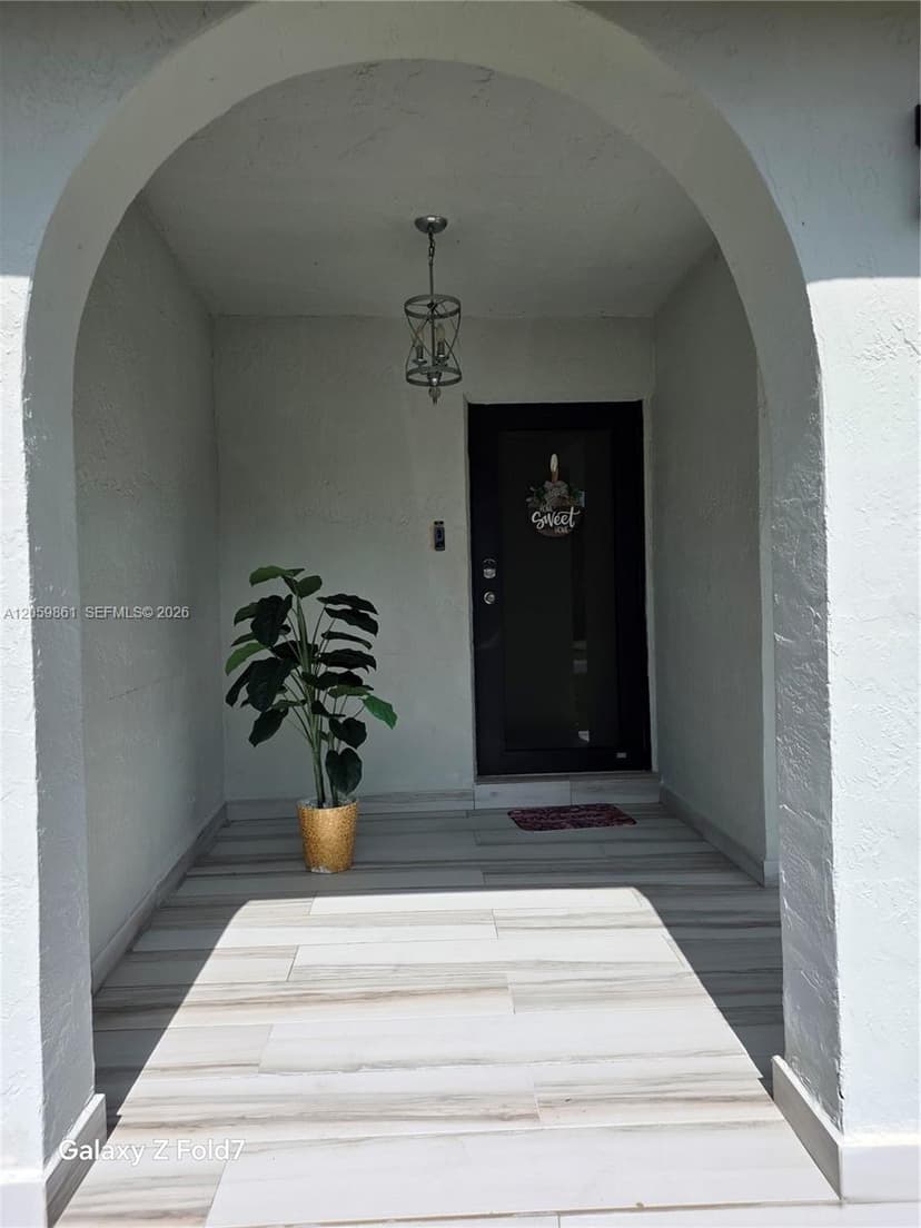 16884 SW 109th Ct, Miami FL 33157