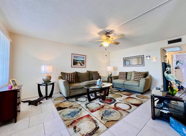 171 Chatham I, West Palm Beach FL 33417 - West Palm Beach, FL - Photo 6