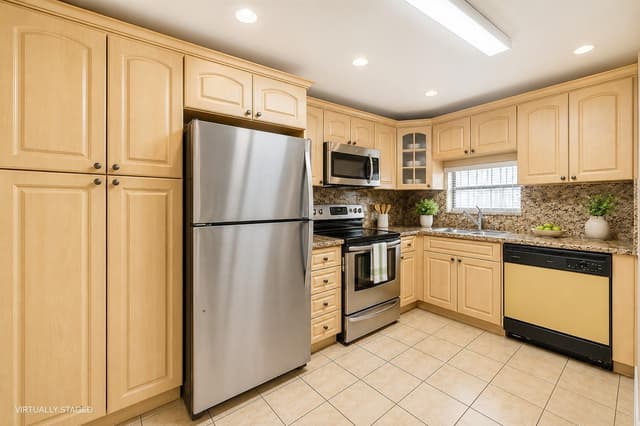 8980 S HOLLYBROOK Boulevard # 204, Pembroke Pines FL 33025 - Pembroke Pines, FL - Photo 2