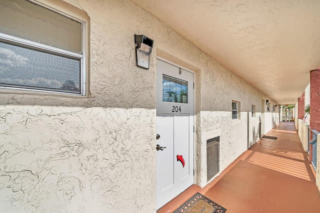 8980 S HOLLYBROOK Boulevard # 204, Pembroke Pines FL 33025 - Pembroke Pines, FL - Photo 5