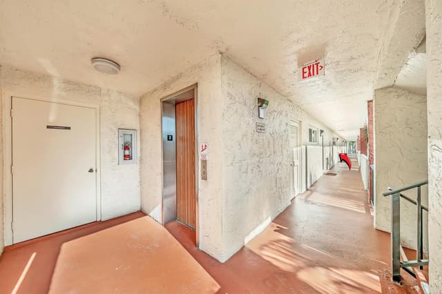 8980 S HOLLYBROOK Boulevard # 204, Pembroke Pines FL 33025 - Pembroke Pines, FL - Photo 4